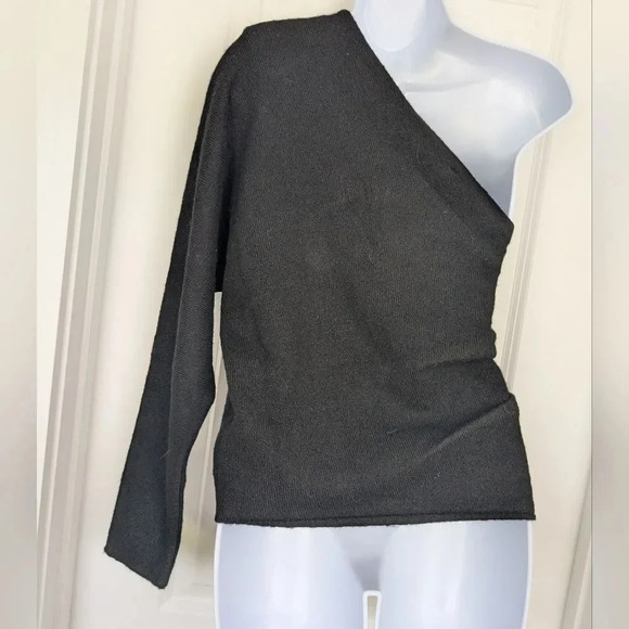 ASTR The Label Asymetrical Puff Sleeve Top NWT - Picture 9 of 12